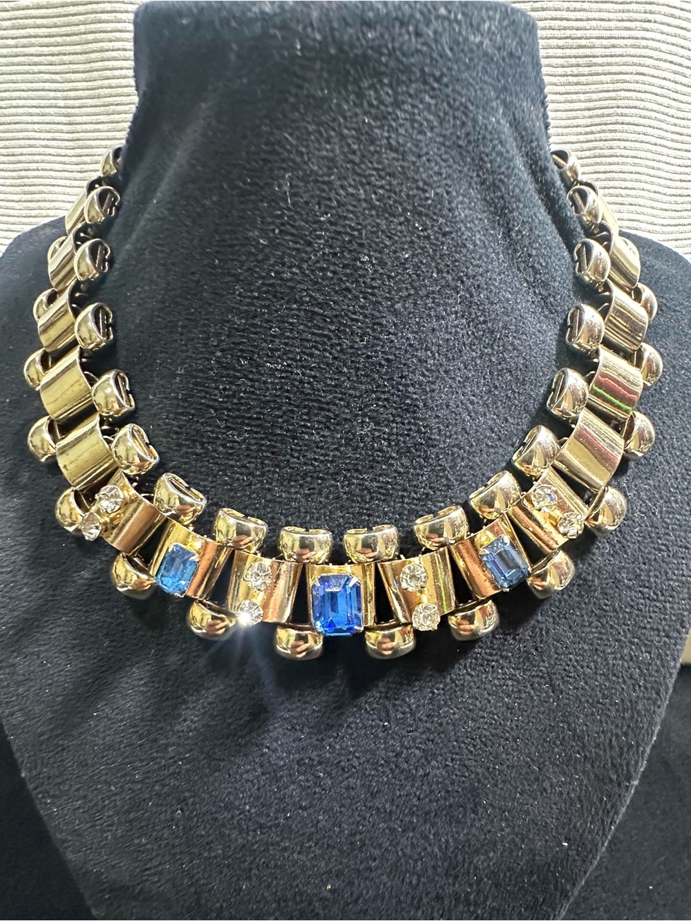 Vtg: Wide Book-chain Blue & Clear Rhinestone Collar Necklace